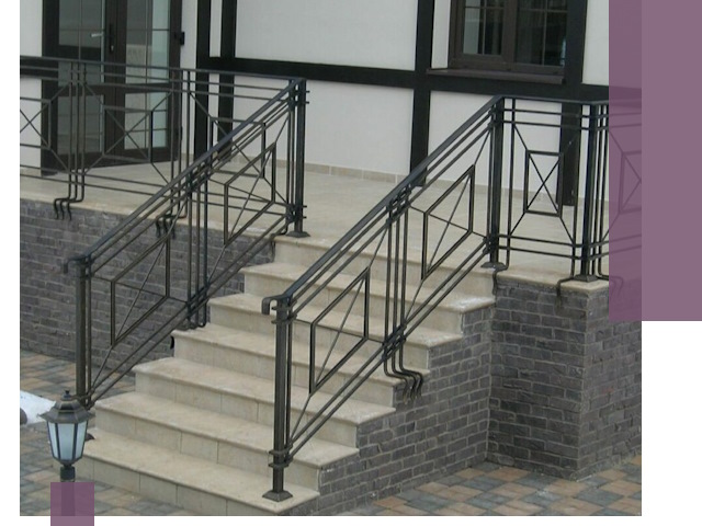 Перила для крыльца в Кунгуре — монтаж, изготовление и установка