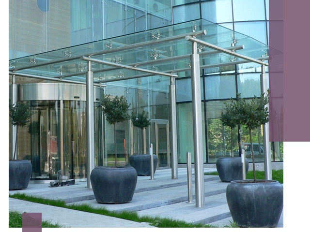 Навесы из стекла на заказ в Кунгуре — монтаж и установка