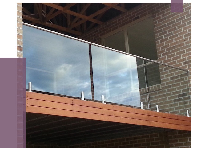 Стеклянные парапеты на крыше и террасе в Кунгуре от 11538 руб. | ПРОЛЁТ-Кнг